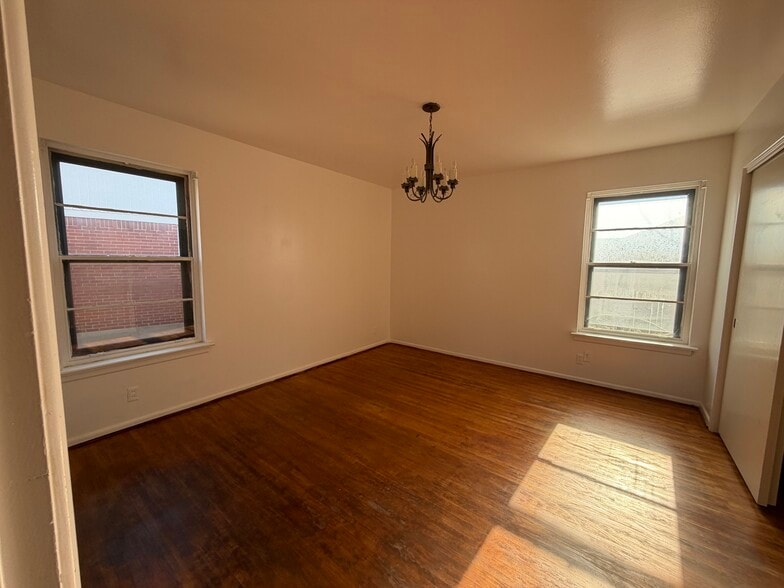 Master bedroom, lots of light, and two closets! - 1848 Swan Dr