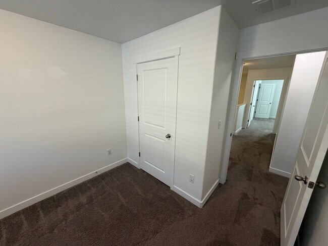 Building Photo - 5122 W Dolce Ct