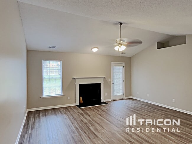 Building Photo - 1807 Bellwick Dr