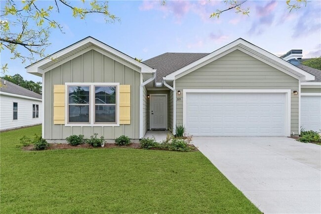 Building Photo - 313 Bottlebrush Walk