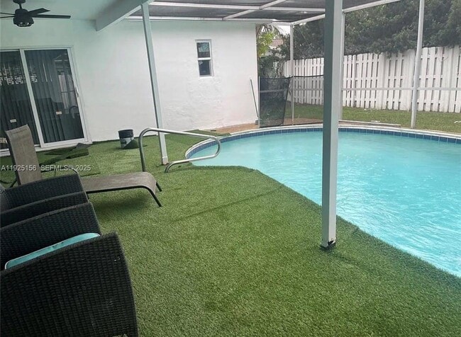 Building Photo - 10324 NW 3 St