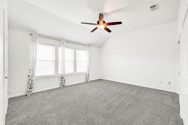 Building Photo - 1273 El Camino Village Dr