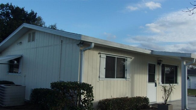 Building Photo - 10081 SW 97th Ct