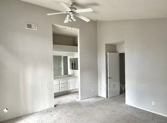 Building Photo - 27573 Dandelion Ct