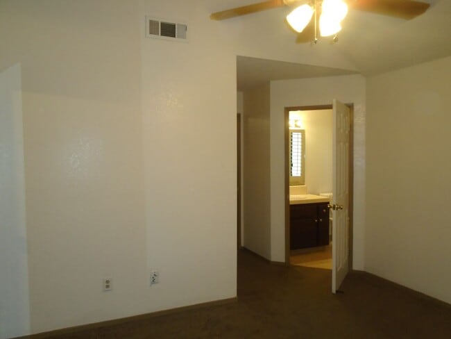 Building Photo - 4608 Tilyard Ct
