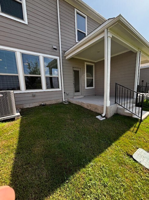 Building Photo - 2725 Woodall Dr