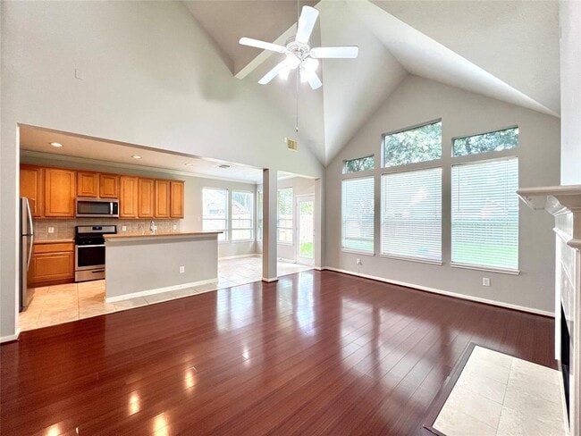 Building Photo - 22511 Parkvine Ln