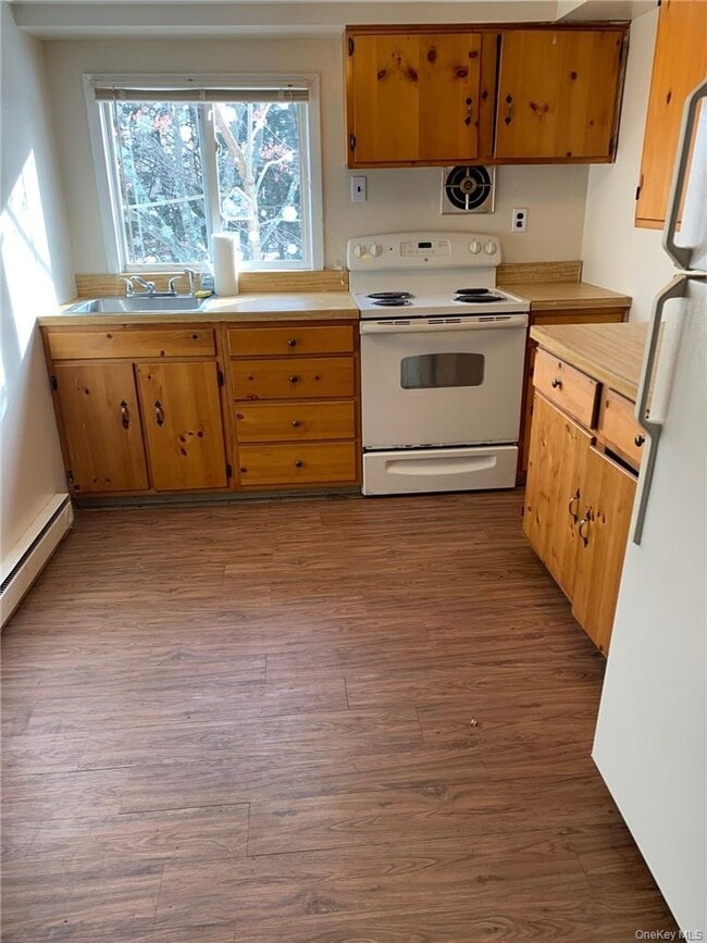 Building Photo - 8 Beech Pl