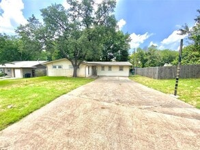 Building Photo - 5504 Winifred Dr