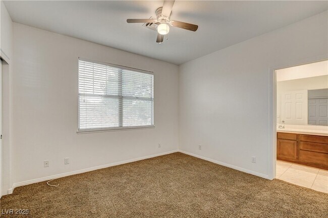 Building Photo - 136 Ultra Dr