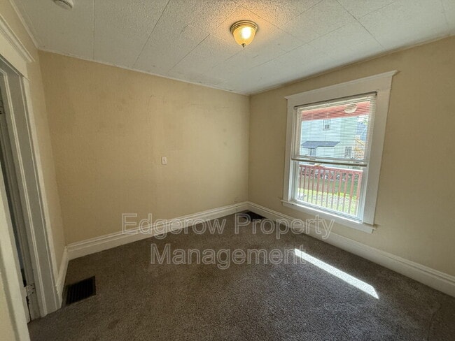 Building Photo - 1041 Hamilton Ave NW