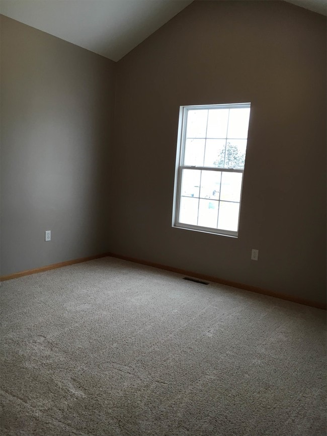 Building Photo - 2413 Walden Ln