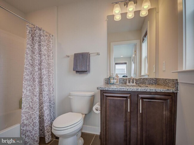 Building Photo - 13348 Sherwood Park Ln