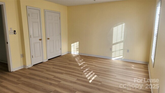 Building Photo - 110 Steam Engine Dr