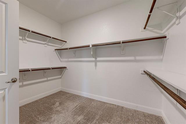 Building Photo - 10925 Klondike Ln