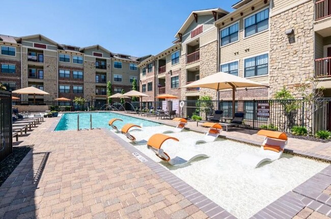 Building Photo - 4689-5206 Mustang Pkwy