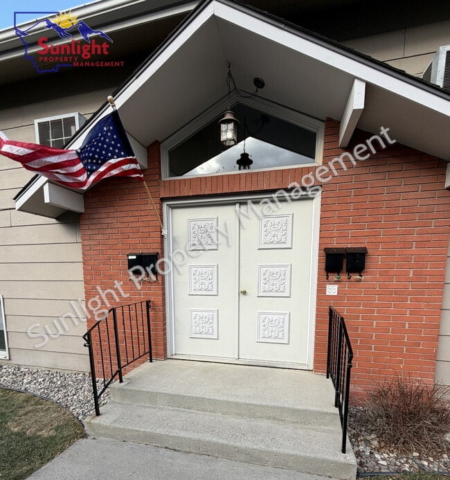 Building Photo - 2 Bed / 1 Bath Apartment – Laurel Montana