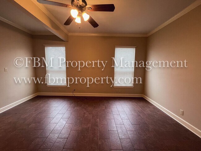 Building Photo - 1500 Elmwood Ave