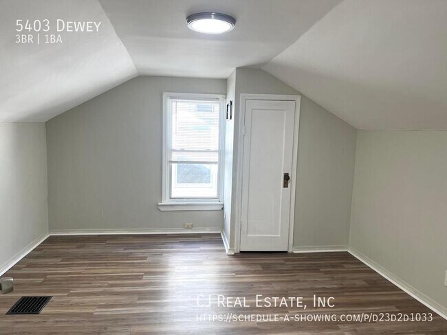 Building Photo - 5403 Dewey-