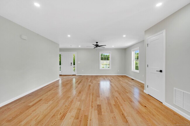 Building Photo - 33 West End Ave