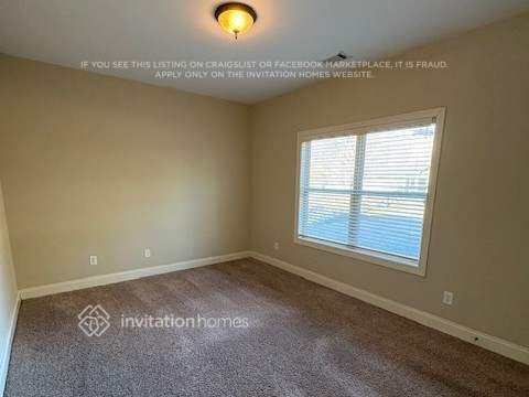 Building Photo - 427 Sweetwater Bridge Cir