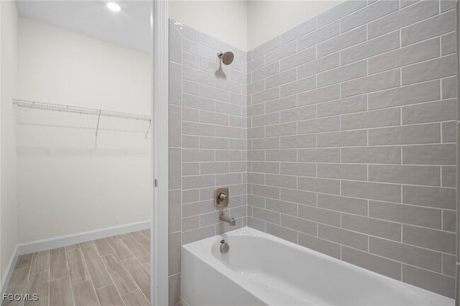 Building Photo - 19001 Aqua Shore Dr