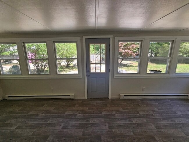 Building Photo - 37 Fairchild Dr
