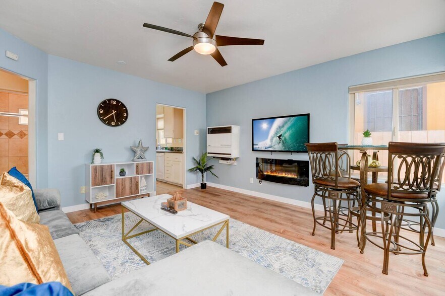 Building Photo - 817 Island Ct
