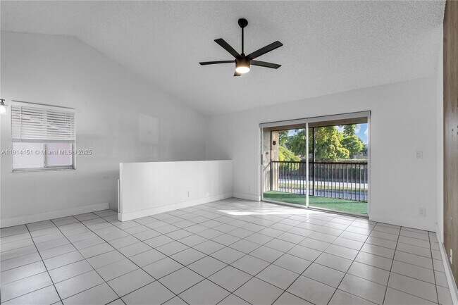 Building Photo - 3065 N Oakland Forest Dr