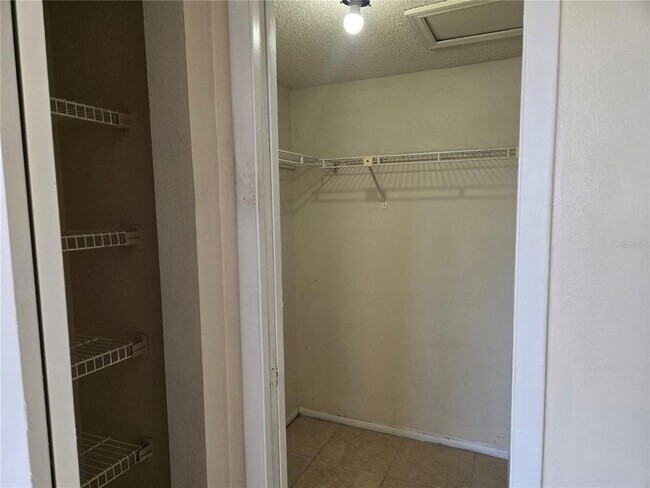 Building Photo - 1054 Lotus Cove Ct