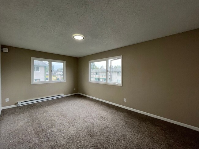 Building Photo - Stunning Two Bedroom home in East Anchorage