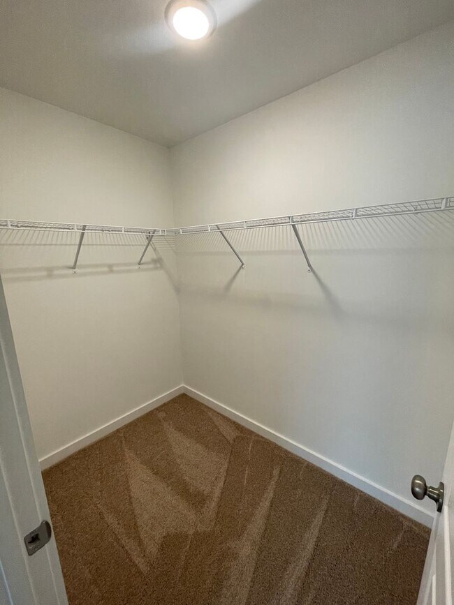 Building Photo - Home for Rent in Calera, AL!!! Available to View Now!!!