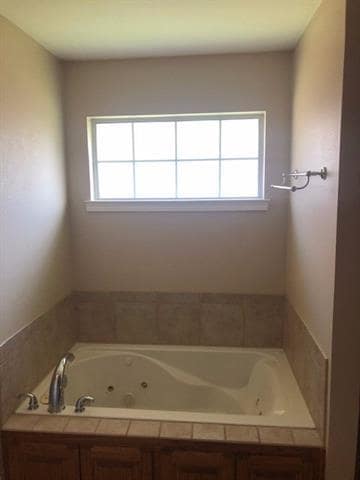 Building Photo - 3209 White Oaks Dr