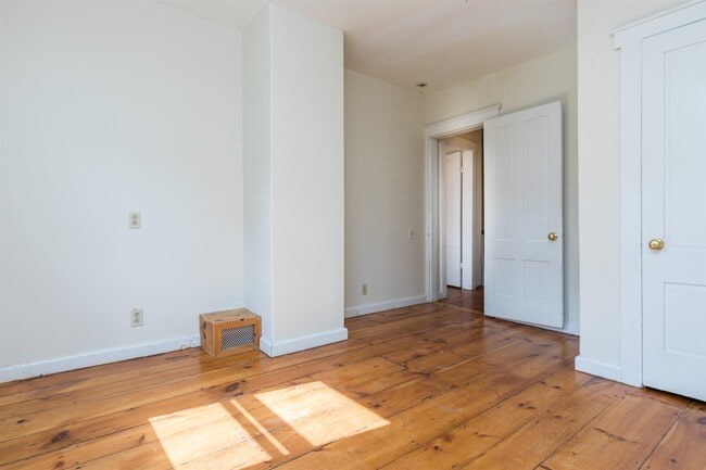 Building Photo - 21 Folsom St