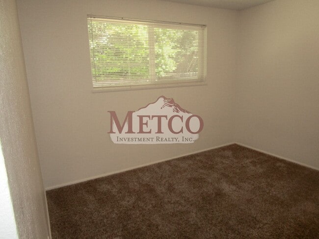 Building Photo - 06804