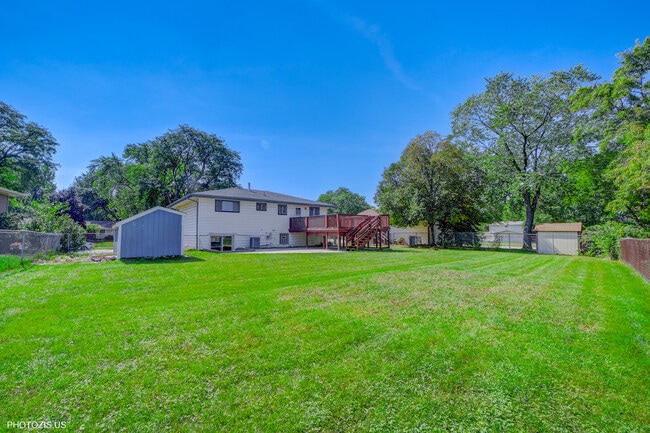 Building Photo - 728 Boxwood Dr