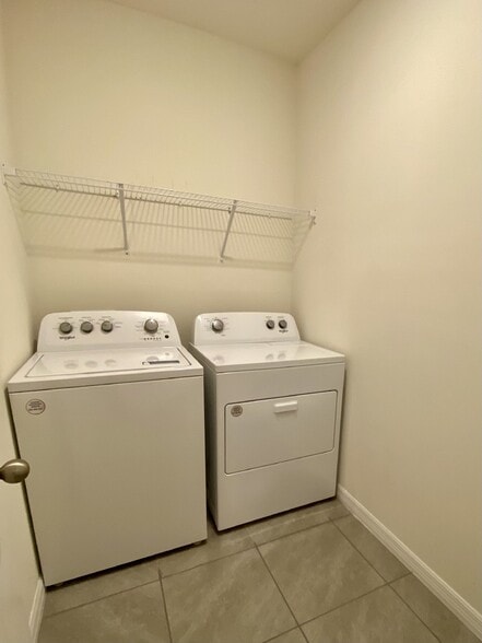 Building Photo - 33367 Apricot Tree Ct