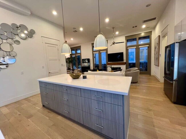 Building Photo - 9811 Mocking Bird Hill Ln