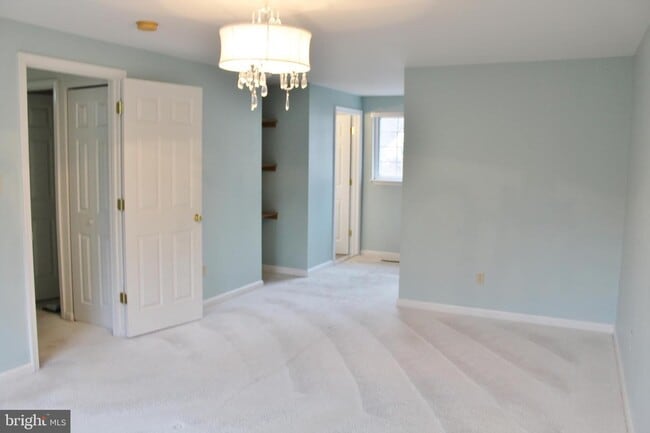 Building Photo - Large updated colonial with a one-car garage nestled at the end of a peaceful cul-de-sac!