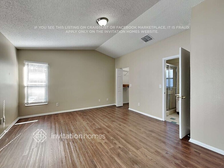 Building Photo - 11307 Plumtree Ct