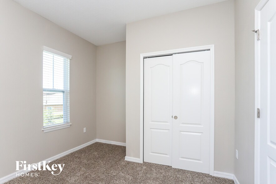 Building Photo - 7143 Bowspirit Pl