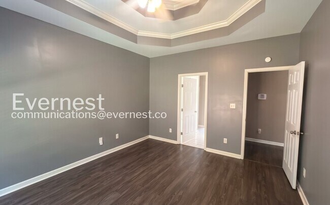 Building Photo - 3 Bed/2 Bath Home with Garage / Available Now!