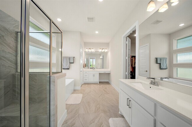 Building Photo - 5914 Emerald Ranch Ln