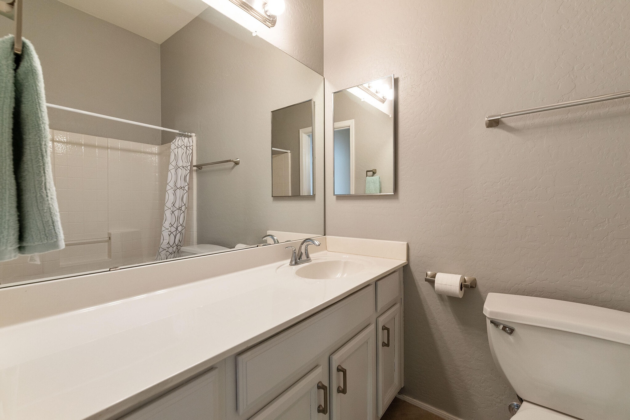 Master Bath - 2250 E Deer Valley Rd