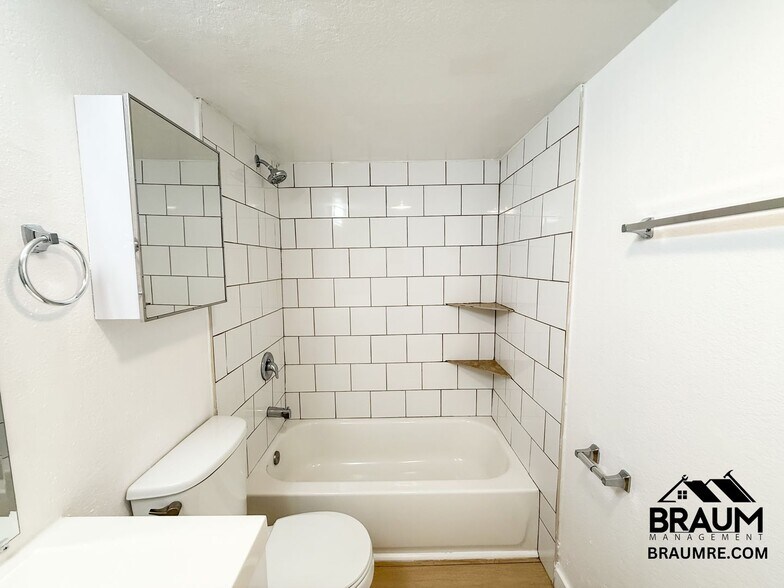 Building Photo - 4638 Tilden Ave
