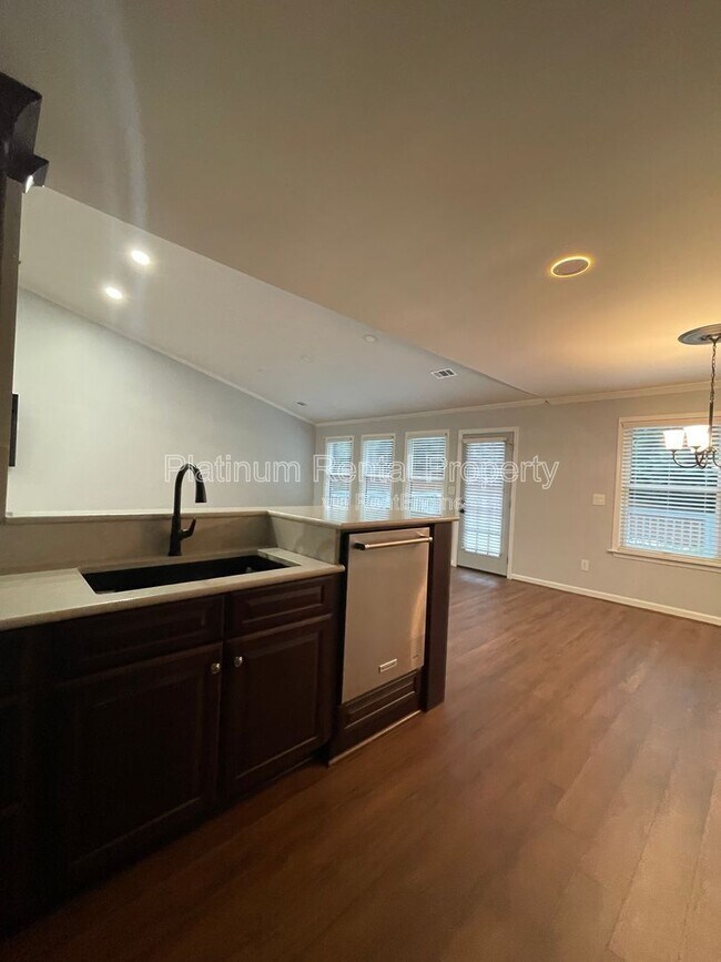 Building Photo - 1745 Berry Ct