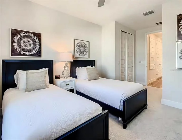 Building Photo - 856 Driving Range Ct