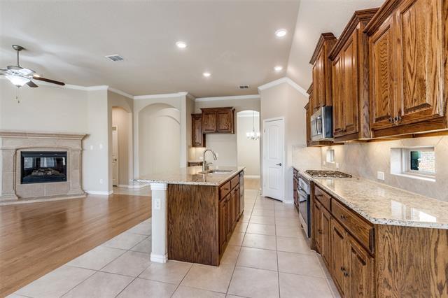 Building Photo - 704 Thetford Ln