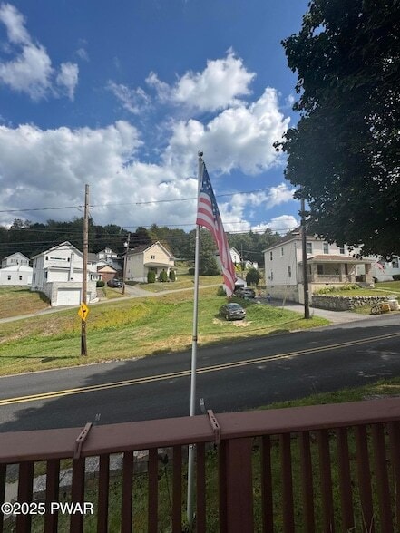 Building Photo - 93 Wayne St