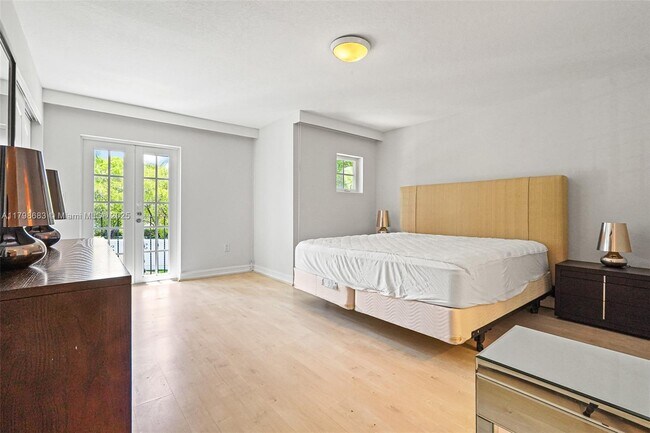 Building Photo - 3245 NE 207th Terrace